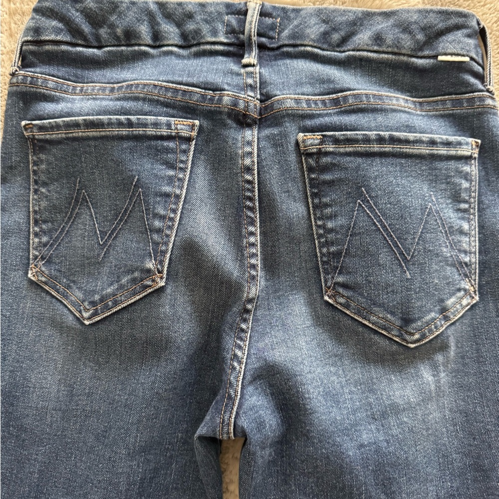 MOTHER Skinny Jeans with Subtle Fading.High waisted looker Wash/let’s split - Picture 6 of 6